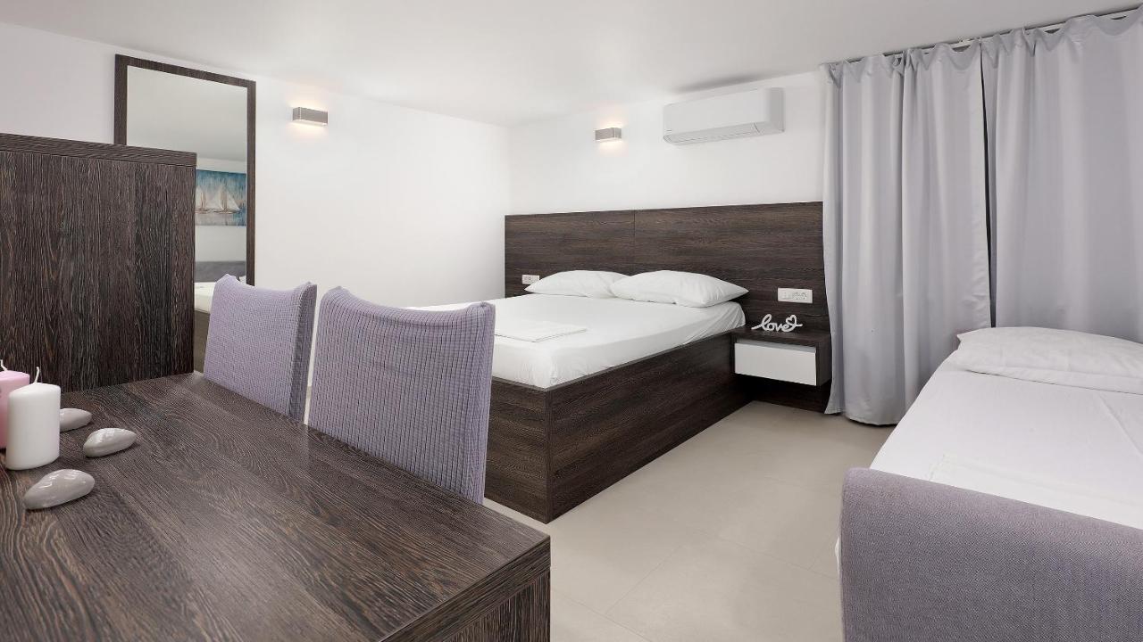 Vegas Apartment *